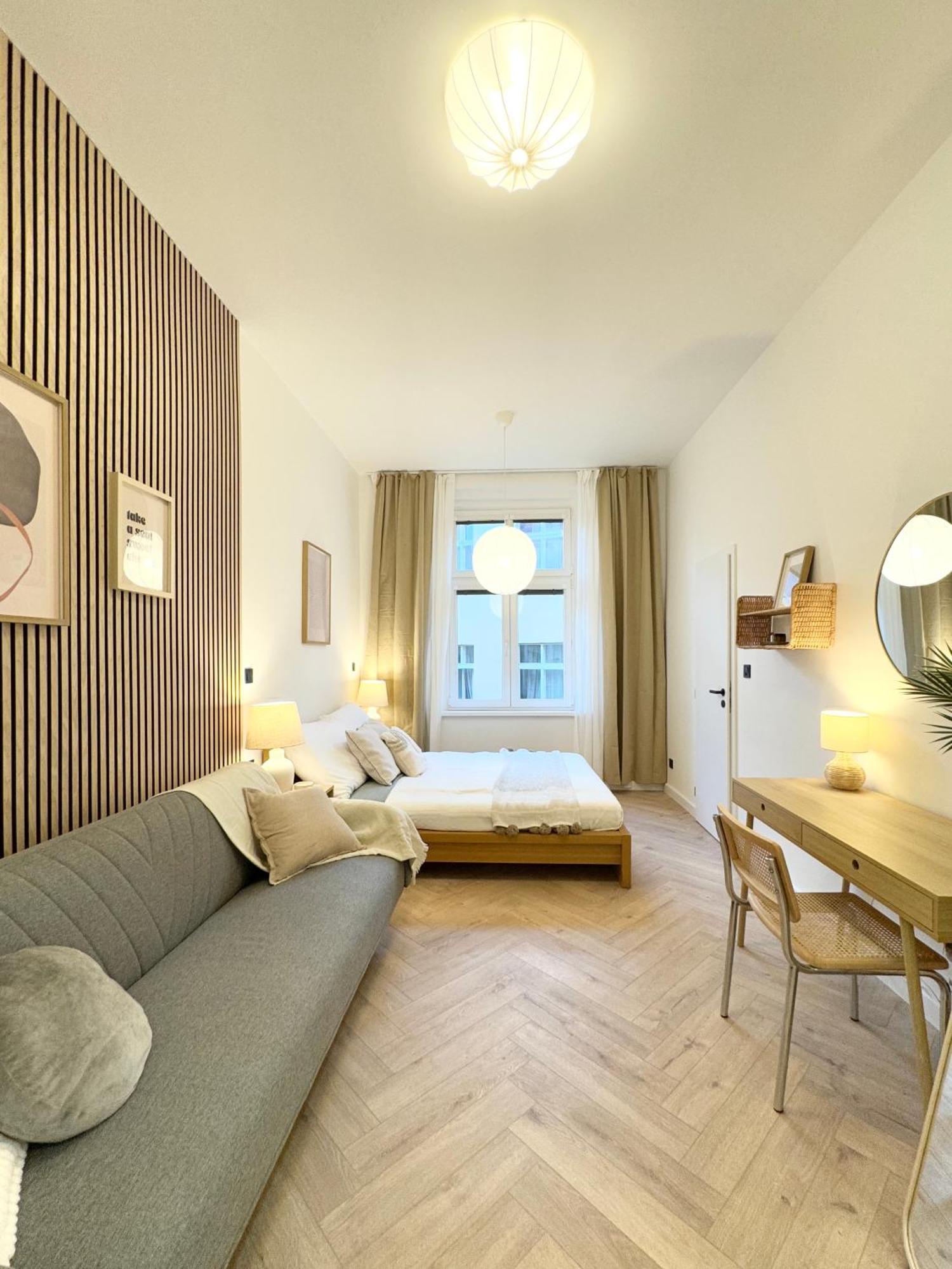 Golden Wabi-sabi Apartment, Appartement