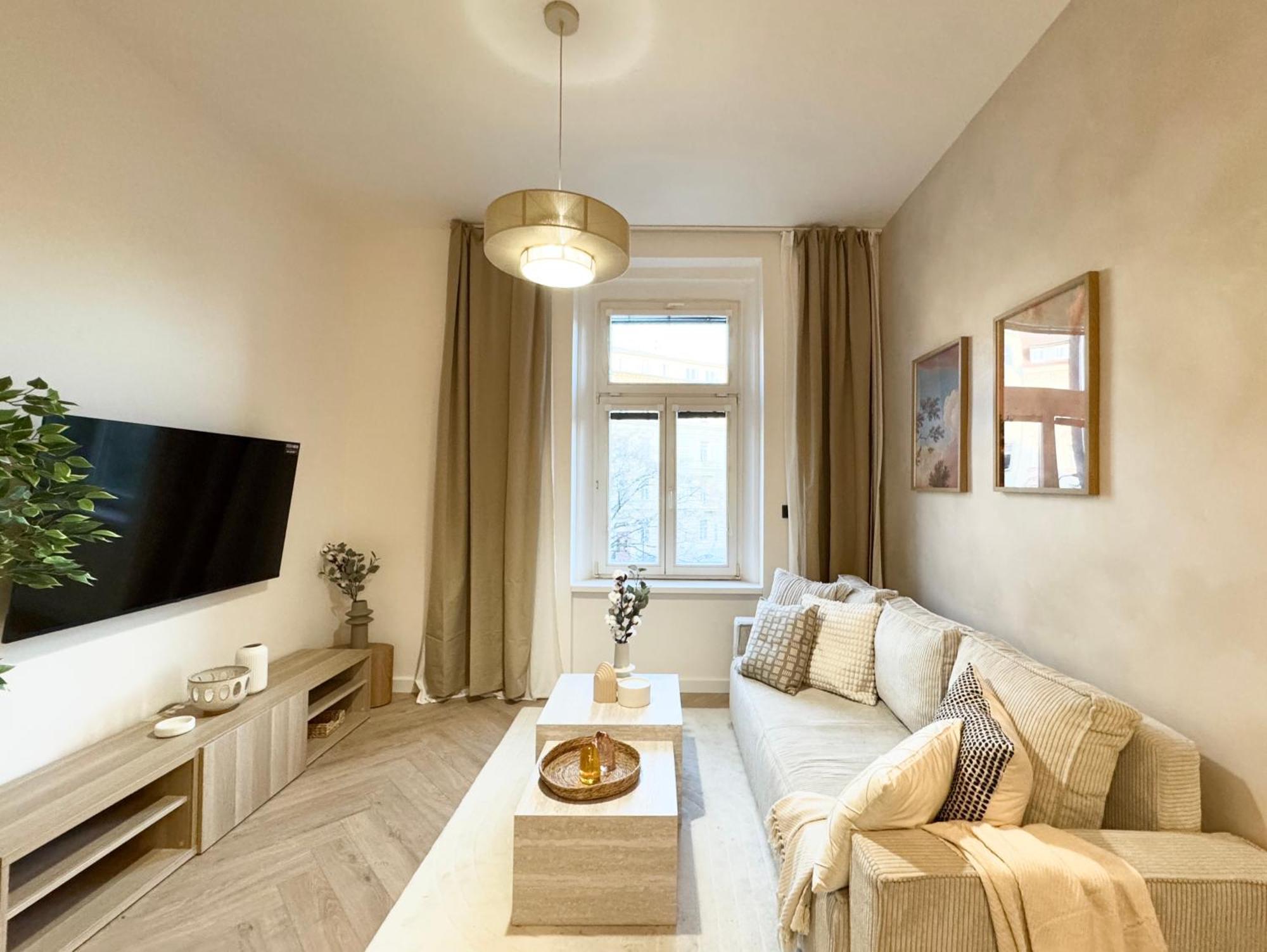 Golden Wabi-sabi Apartment, Appartement